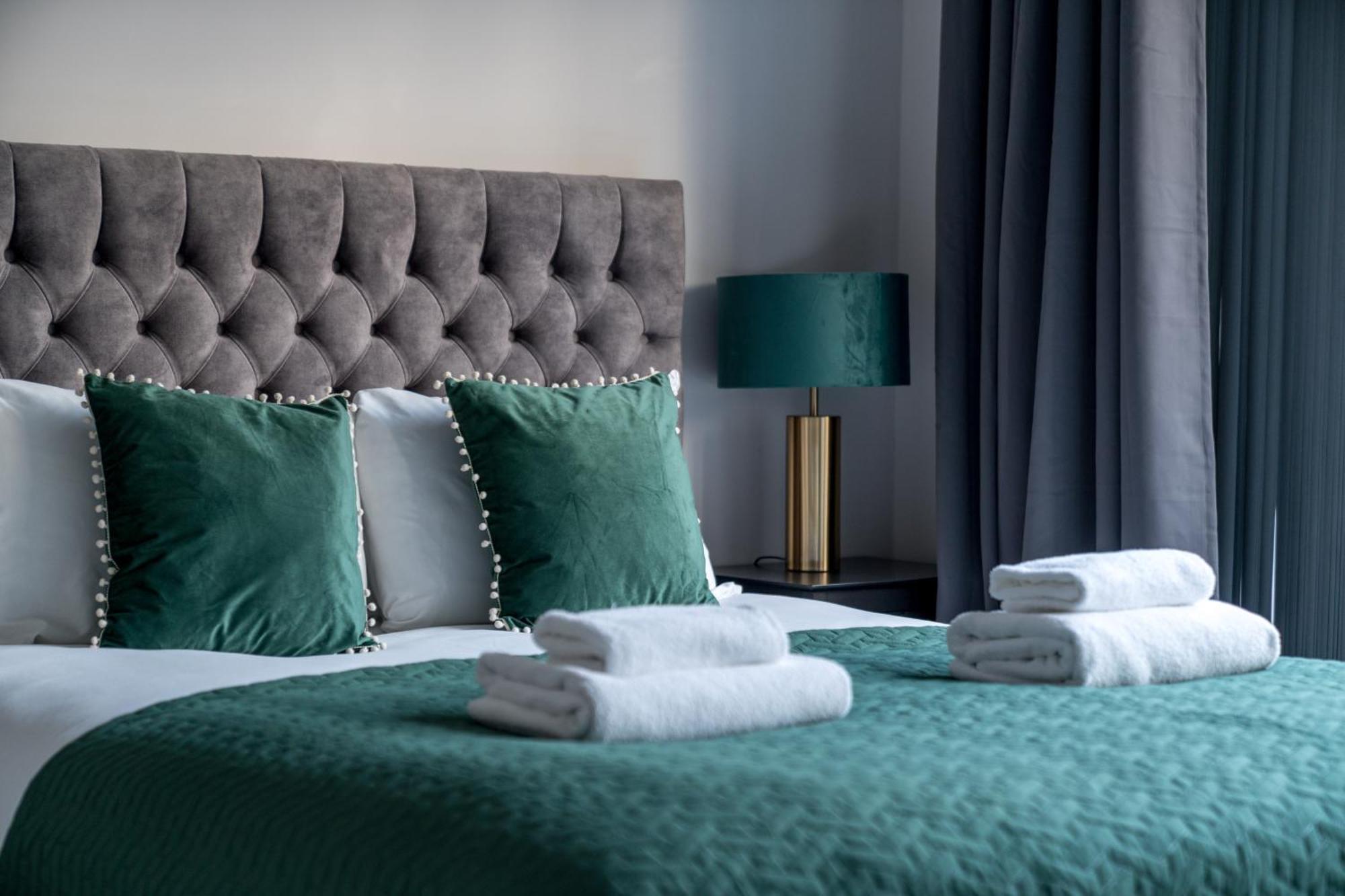 Boutique Lux London Apartments-Free Parking Totteridge Exterior photo
